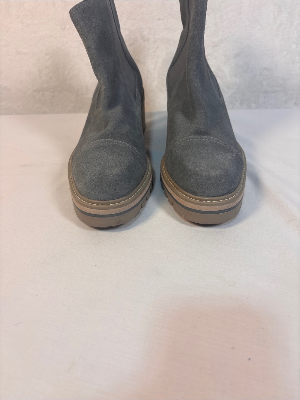Bernardo Salem Suede Chelsea Boots Storm Gray Cap Toe Water Resistant Women's 10 - Picture 6 of 9